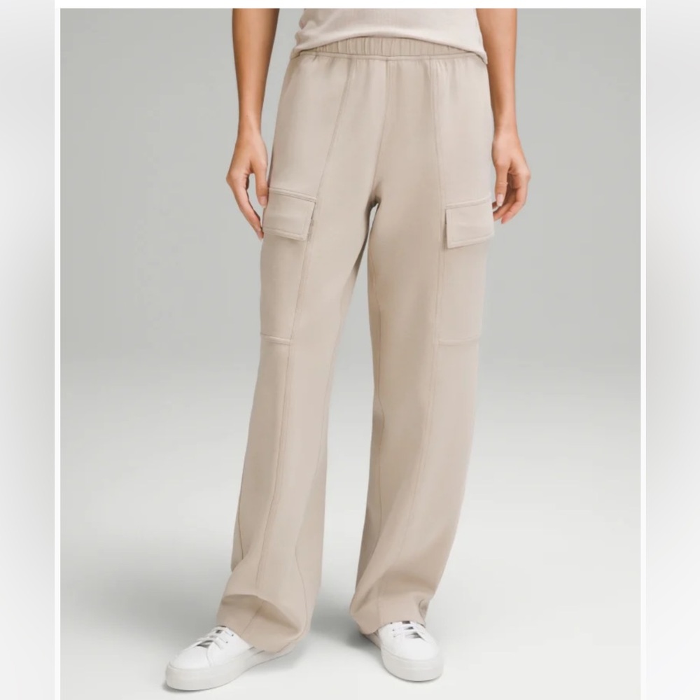 Lululemon Cotton-Blend Double-Knit Mid-Rise Cargo Pant